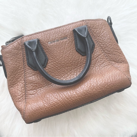 m i c h a e l k o r s - Picture 2 of 16